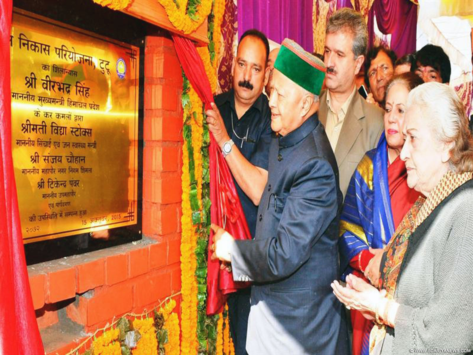 Virbhadra Singh lays foundation stone of Rs. 26 Crore sewerage scheme for Totu area