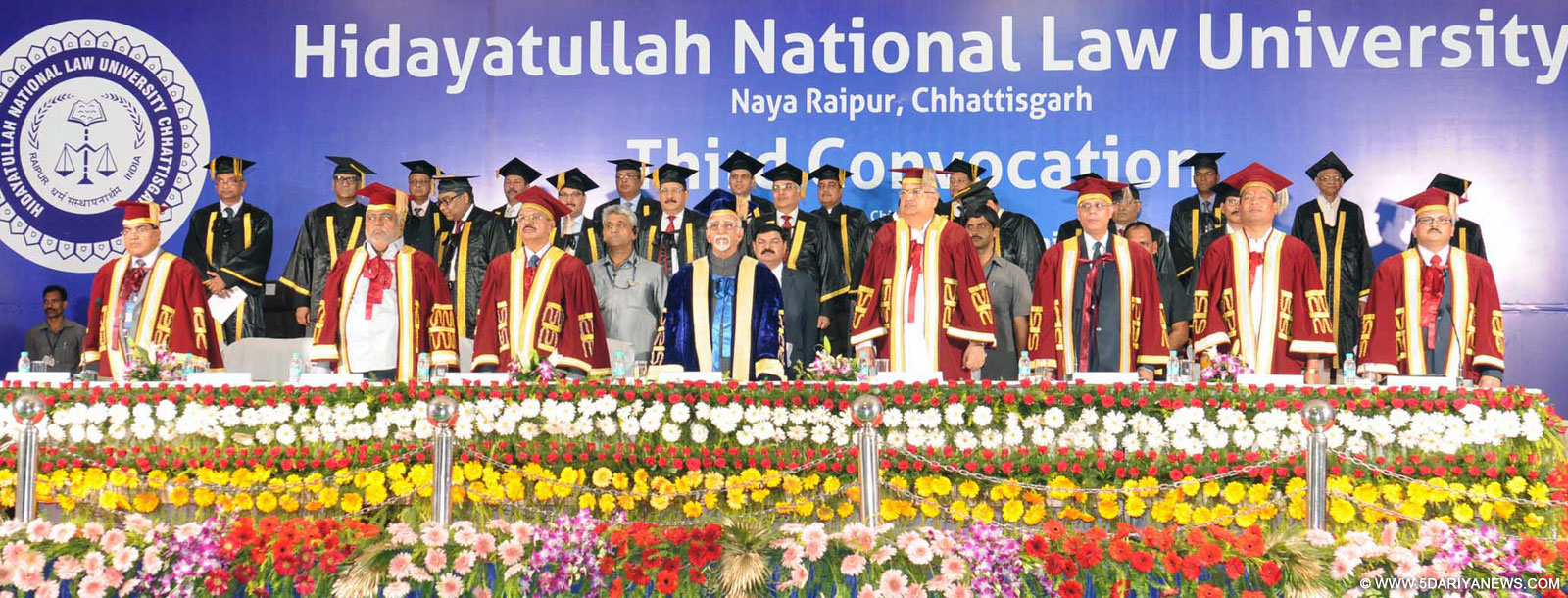 The Vice President, Shri Mohd. Hamid Ansari at the 3rd convocation of the Hidayatullah National Law University, at Raipur, Chhattisgarh on October 17, 2015. The Chief Minister of Chhattisgarh, Dr. Raman Singh and other dignitaries are also seen.