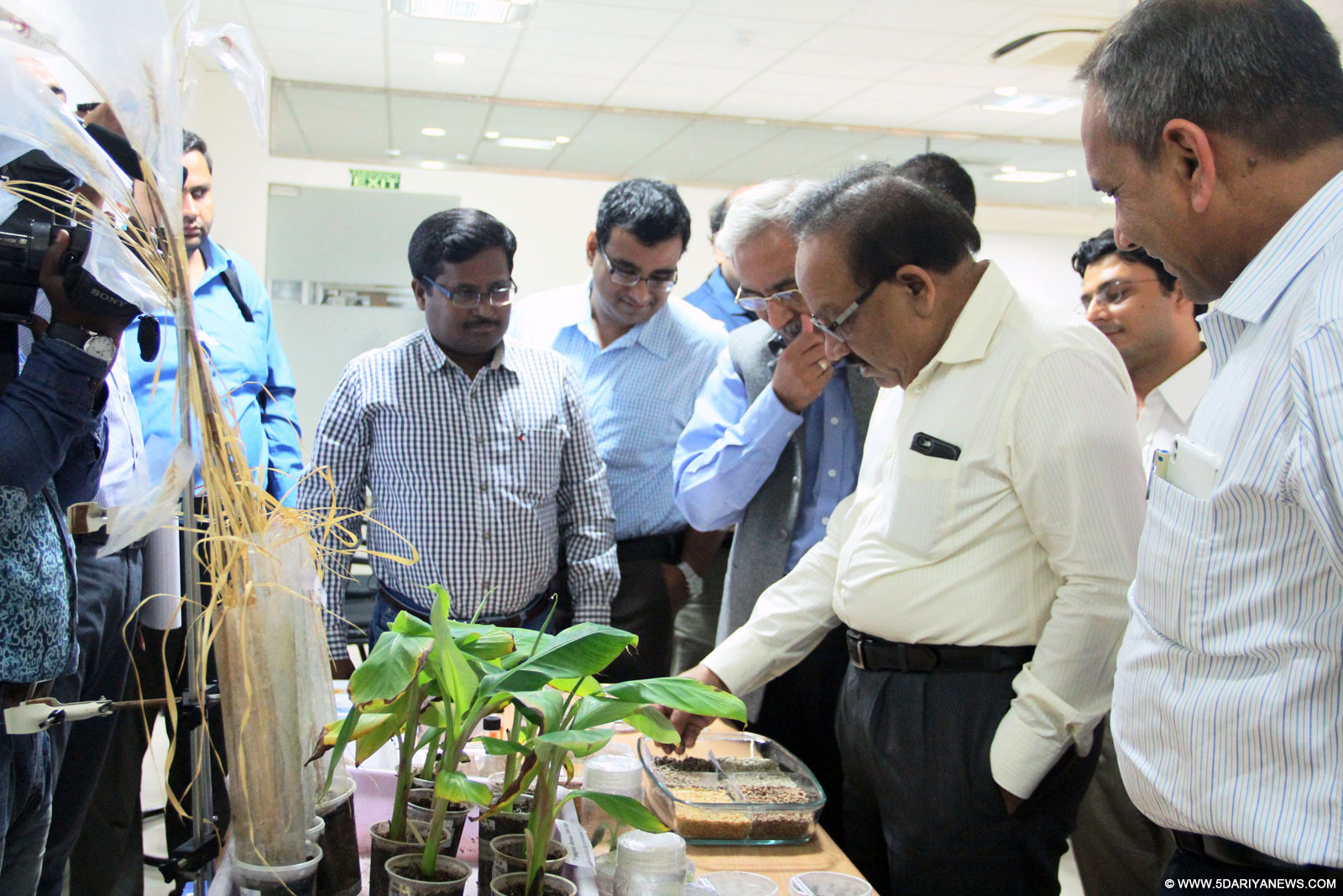 Dr. Harsh Vardhan Interacts With Nabi And Ciab Scientists At Mohali