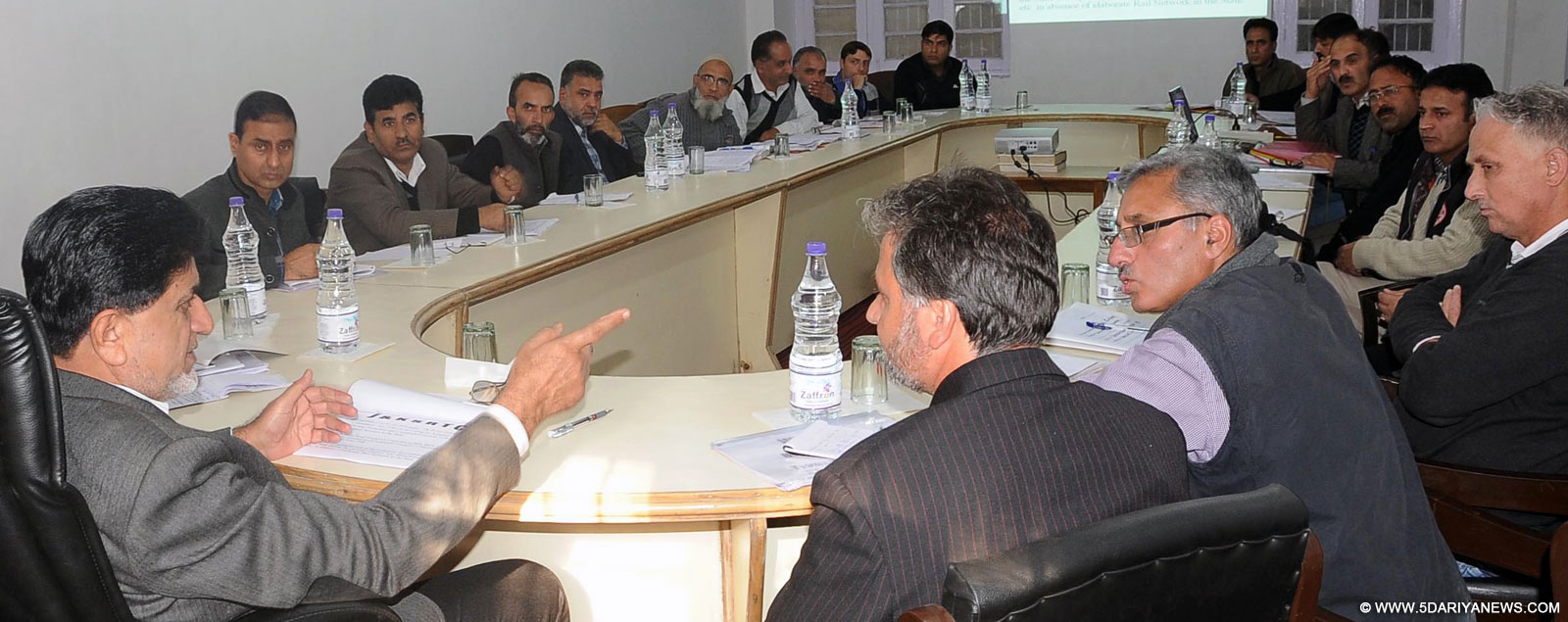 Abdul Ghani Kohli reviews functioning of SRTC