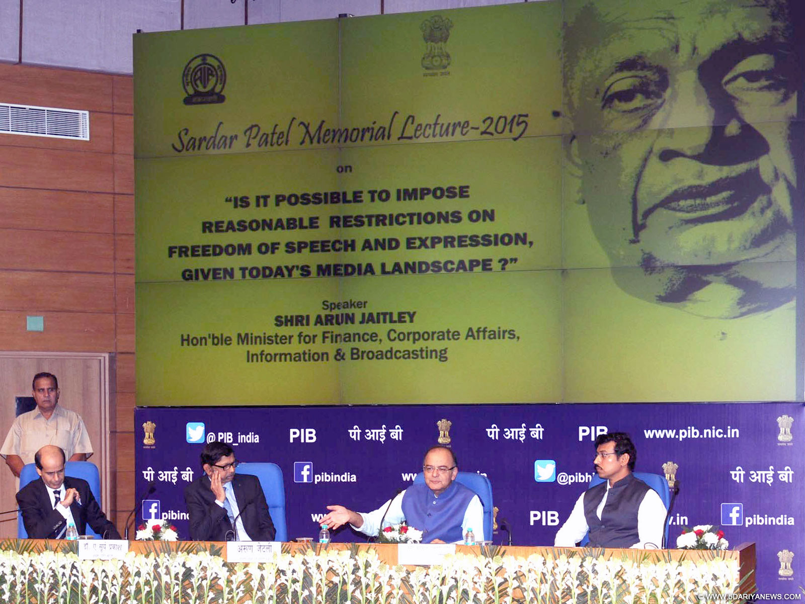 Arun Jaitley delivering the “Sardar Patel Memorial Lecture - 2015”, organised by the All India Radio, in New Delhi on October 26, 2015. The Minister of State for Information & Broadcasting, Col. Rajyavardhan Singh Rathore and the Chairman, Prasar Bharati, Dr. A Surya Prakash are also seen.