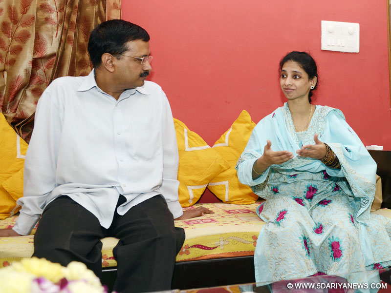 Geeta, a deaf-mute Indian woman who had been stranded in Pakistan for over a decade meets Delhi Chief Minister Arvind Kejriwal at his residence in New Delhi, on Oct 27, 2015. 