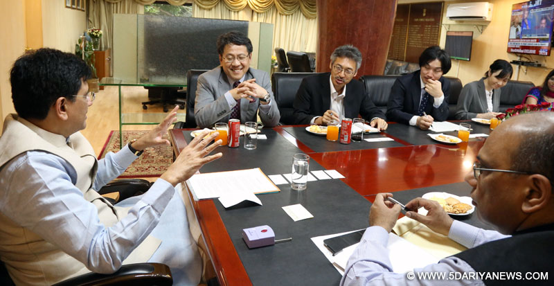 The Senior MD of Japan Bank for International Cooperation (JBIC), Mr. Tadashi Maeda meeting the Minister of State (Independent Charge) for Power, Coal and New and Renewable Energy, Shri Piyush Goyal, in New Delhi on October 28, 2015.