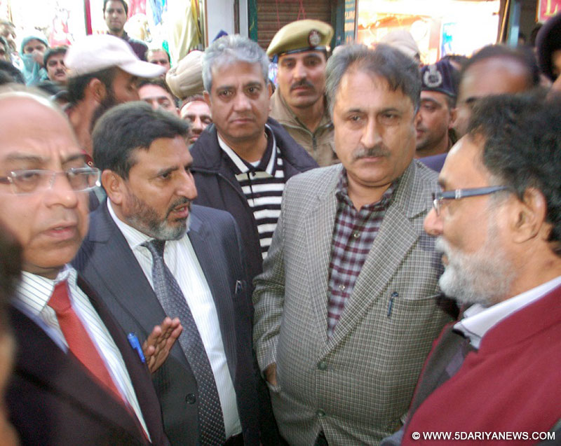 Syed Mohammad Altaf Bukhari visits Gonikhan, Ikhrajpora