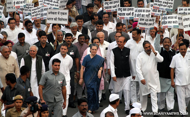 Congress chief Sonia Gandhi, vie president Rahul Gandhi, party leaders Anand Sharma, Ghulam Nabi Azad and others during a protest march against intolerance in New Delhi, on Nov 3, 2015.