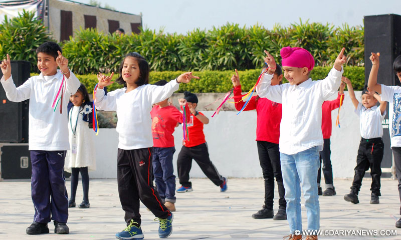 ओकरेज इंटरनेशनल स्कूल में दीपावली को समर्पित रंगारंग प्रोग्राम का आयोजन, विद्यार्थियों ने किया अद्भुत प्रदर्शन