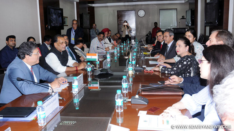 The Union Minister for Agriculture and Farmers Welfare, Shri Radha Mohan Singh in a bilateral meeting with the Minister of Agriculture of Brazil, Ms. Katia Abreu, in New Delhi on November 14, 2015.