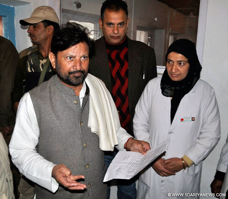 Chaudhary Lal Singh conducts surprise nocturnal check at Dooru hospital