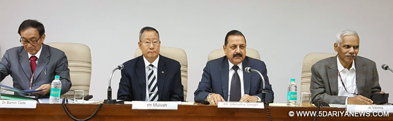 Dr. Jitendra Singh presiding over a meeting of the Principal Secretaries of Health from North-Eastern States, in New Delhi on November 20, 2015. The Secretary, DoNER, Shri Naveen Verma and the Secretary, North East Council, Shri Ram Muivah are also seen.