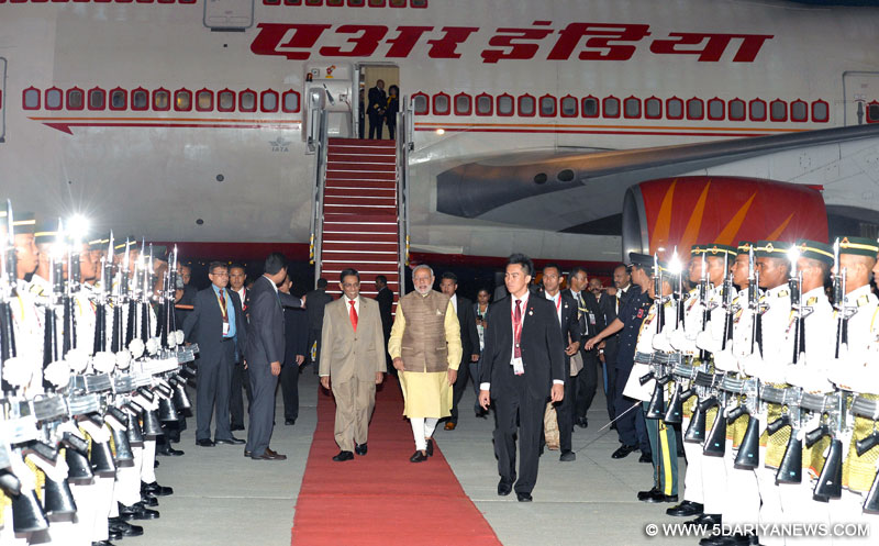 The Prime Minister, Shri Narendra Modi arrives at Kuala Lumpur, in Malaysia on November 21, 2015. 