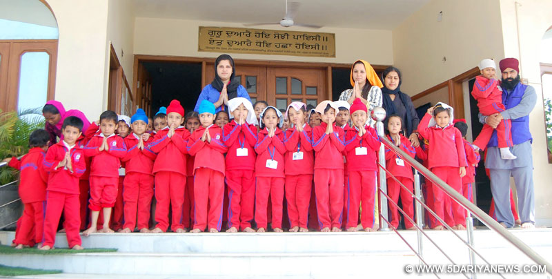 Students of Ashmah International School visited Gurudwara on the eve of Guru Nanak Jayanti