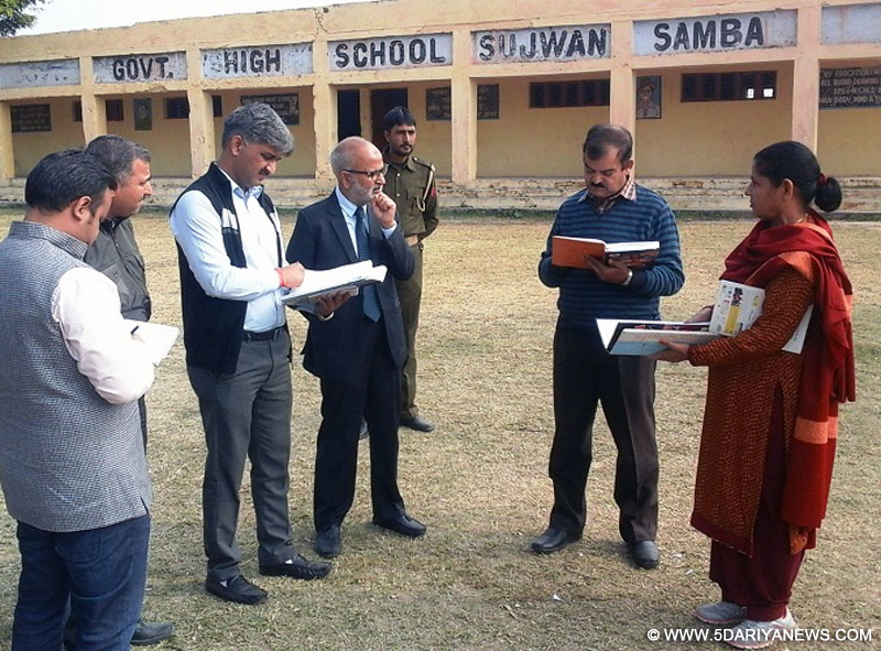 Naeem Akhtar conducts surprise check of educational institutions in Samba