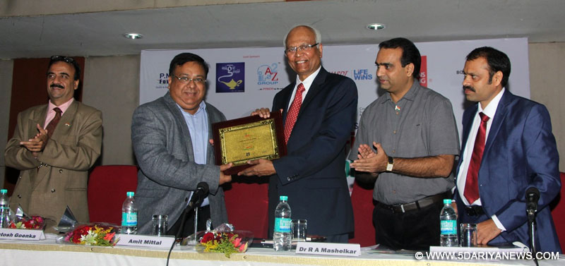 Dr RA Mashelkar and Rusen Kumar IndiaCSR Founder Giving Swachh Bharat Samman to Amit Mittal MD A2Z Group for Innovative Toilet Desing  at Global Sanitation Summit and Awards organi