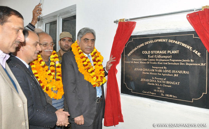 Ghulam Nabi Lone Hanjura inaugurates Model Cold Storage Plant at Kud