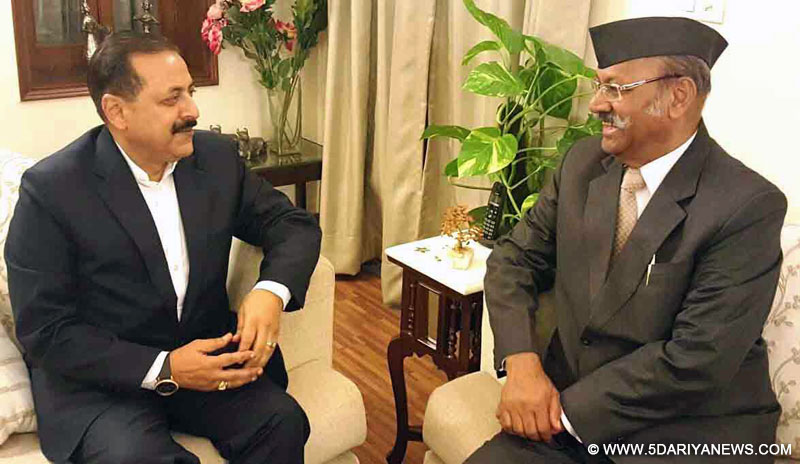 The Governor of Sikkim, Shri Shriniwas Dadasaheb Patil calling on the Minister of State for Development of North Eastern Region (I/C), Prime Minister’s Office, Personnel, Public Grievances & Pensions, Department of Atomic Energy, Department of Space, Dr. Jitendra Singh, in New Delhi on December 11, 2015.