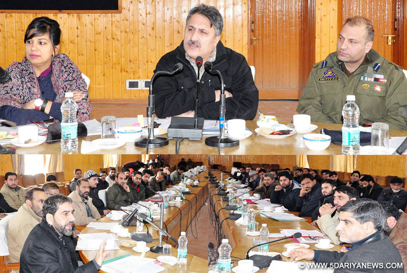 	Remove encroachments from Kahcharai and state land on fast track basis: Div Com