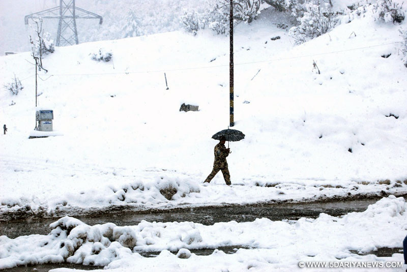 Jammu, Srinagar record coldest night of season