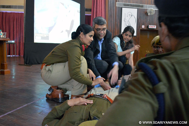 Dr. Dinesh Vyas, a Rajasthan born Indian-American surgeon at a training session for trauma first responders at Rajasthan Police Academy, Jaipur.
