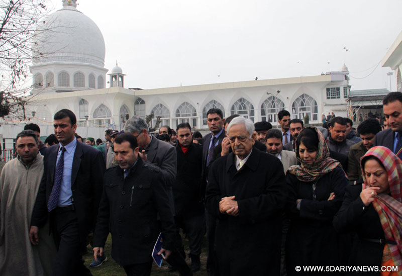 Mufti visits Aasar-e-Sharief Hazratbal, reviews Milad arrangements