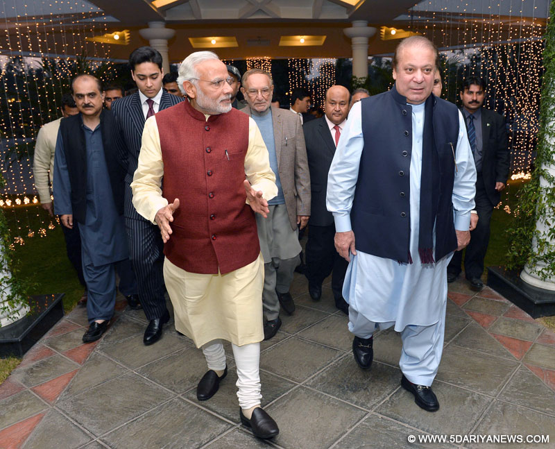 नरेंद्र मोदी की आज लाहौर में नवाज शरीफ से मुलाकात