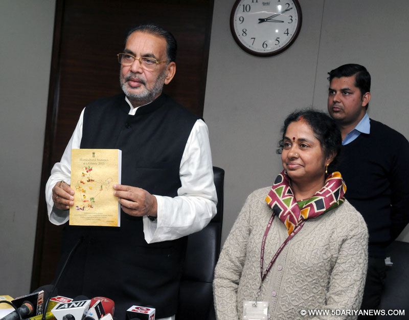 The Union Minister for Agriculture and Farmers Welfare, Shri Radha Mohan Singh releasing a publication titled “Horticultural Statistics at a Glance-2015”, in New Delhi on December 31, 2015.