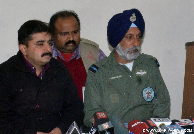 Pathankot: Air Commodore JS Dhamoon addresses a press conference regarding the attack on Pathankot IAF base; in Pathankot on Jan 3, 2016.