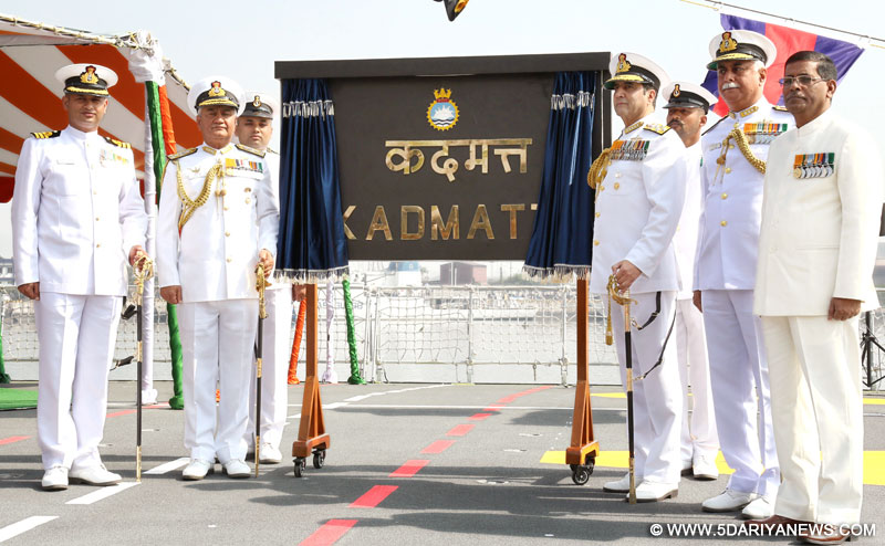 The Chief of Naval Staff, Admiral R.K. Dhowan unveiling the plaque on the commissioning of the INS Kadmatt, at Naval Dockyard, Visakhapatnam on January 07, 2016.