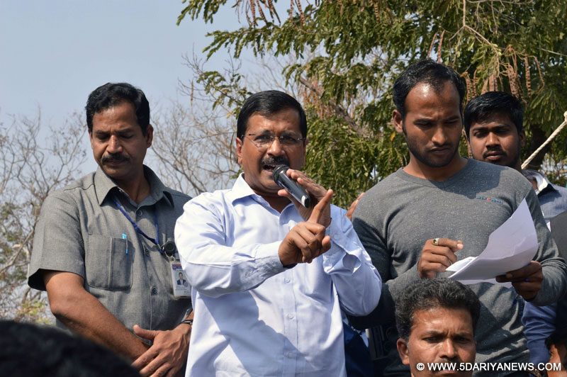 Delhi Chief Minister Arvind Kejriwal at University of Hyderabad (UoH) where Rohith Vemula, a Dalit research scholar of the university allegedly hanged himself to death after he was expelled from his hostel; in Hyderabad, on Jan 21, 2016. 