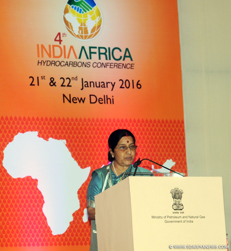 The Union Minister for External Affairs and Overseas Indian Affairs, Smt. Sushma Swaraj delivering the valedictory address at the concluding session of the 4th India-Africa Hydrocarbons Conference, in New Delhi on January 22, 2016. 
