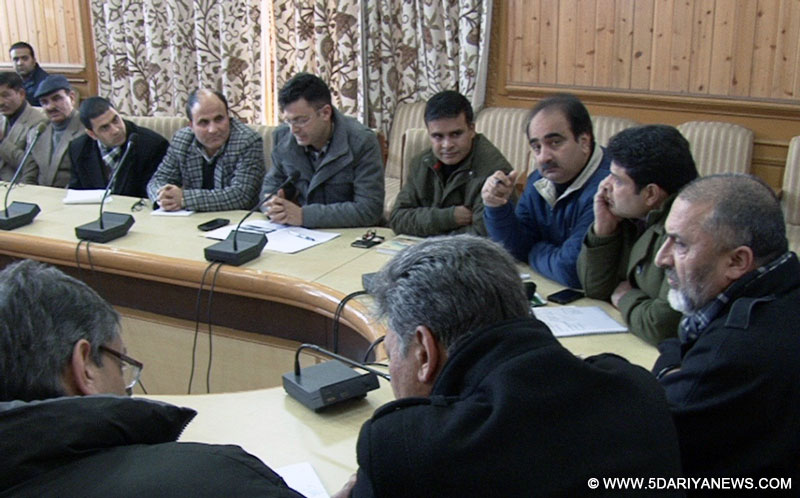 	Div Com reviews modalities for promoting water transport
