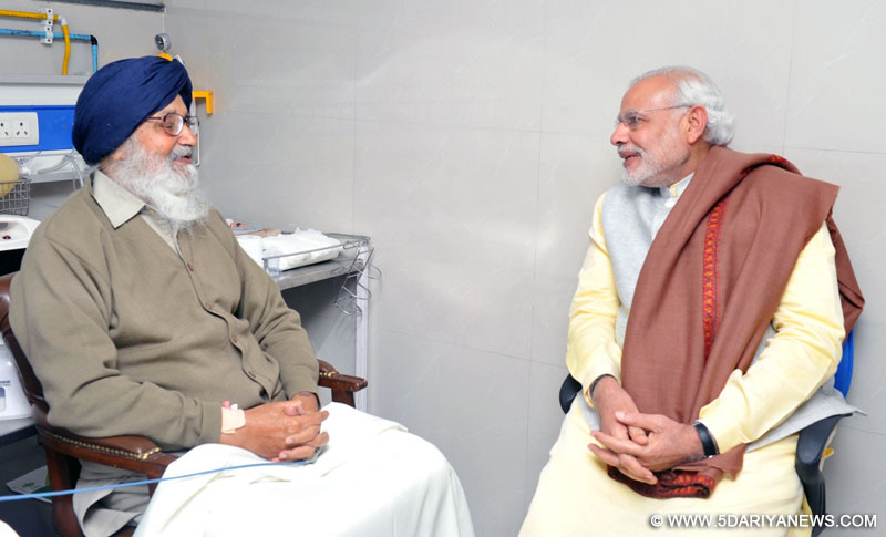 Prime Minister Mr. Narendra Modi enquiring the well being of Punjab Chief Minister Mr. Parkash Singh Badal who is admitted for treatment at PGIMER, Chandigarh on Sunday