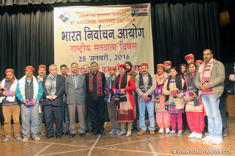 राष्ट्रीय मतदाता दिवस पर राज्य स्तरीय समारोह शिमला में आयोजित