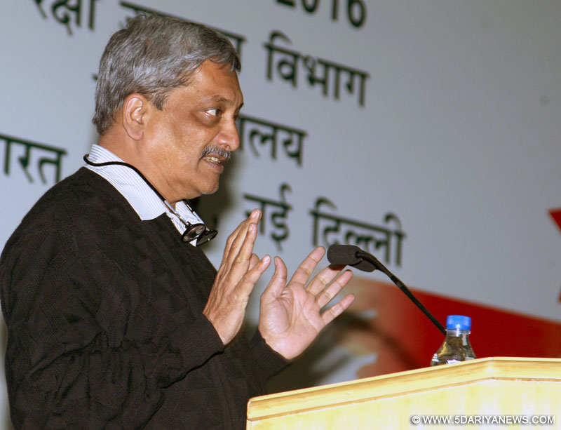 The Union Minister for Defence, Shri Manohar Parrikar addressing the gathering at the presentation function of the Raksha Mantri Awards for Excellence for the years 2012-13 and 2013-14, in New Delhi on January 27, 2016.
