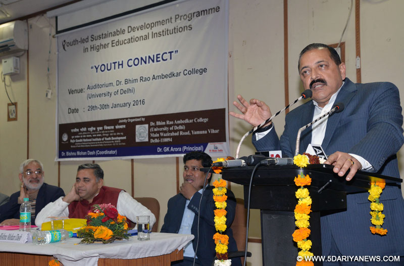 Dr. Jitendra Singh addressing the inaugural session of “Youth Connect” programme, organised by Dr. Bhimrao Ambedkar College, in New Delhi on January 29, 2016.