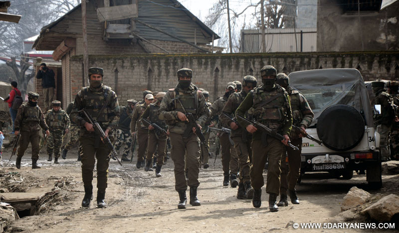 Soldiers during an encounter with militants in Bandipora District of Jammu and Kashmir on Feb 4, 2016.