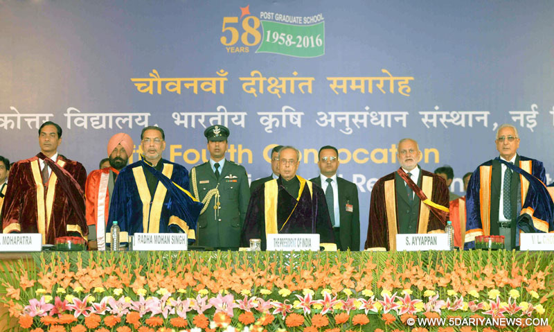  Pranab Mukherjee at the 54th Convocation of Indian Agricultural Research Institute (IARI), in New Delhi on February 05, 2016. The Union Minister for Agriculture and Farmers Welfare, Shri Radha Mohan Singh, the Secretary (DARE) & DG (ICAR), Dr. S. Ayyappan and other dignitaries are also seen.