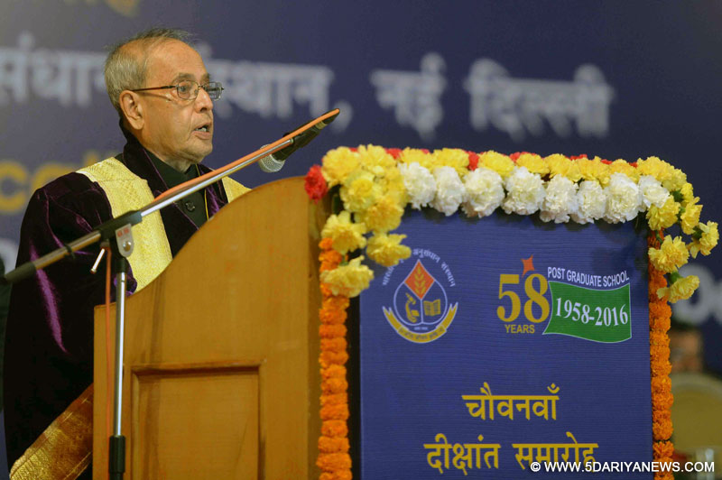 The President, Pranab Mukherjee addressing at the 54th Convocation of Indian Agricultural Research Institute (IARI), in New Delhi on February 05, 2016.