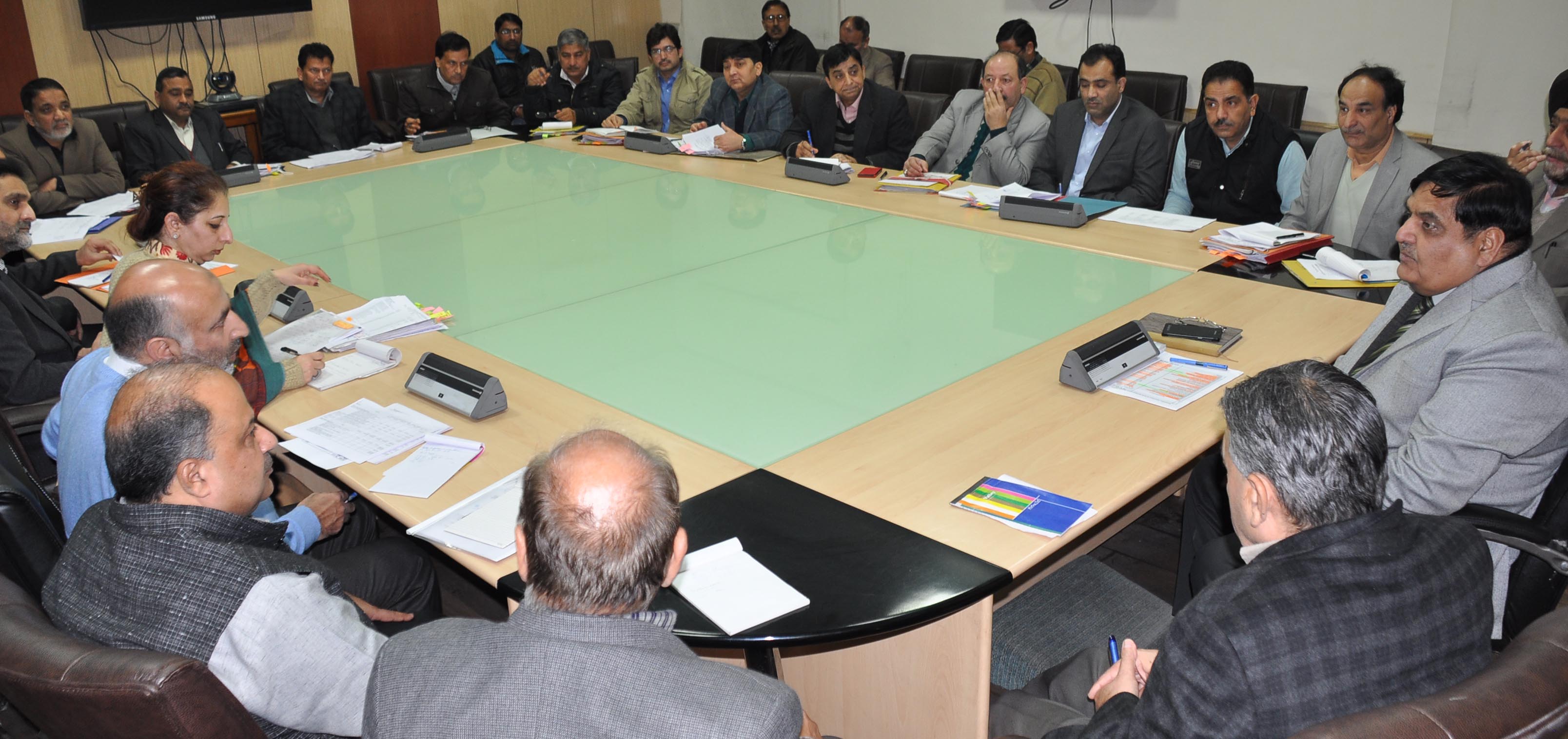 Vyas for expediting implementation of PM’s reconstruction plan