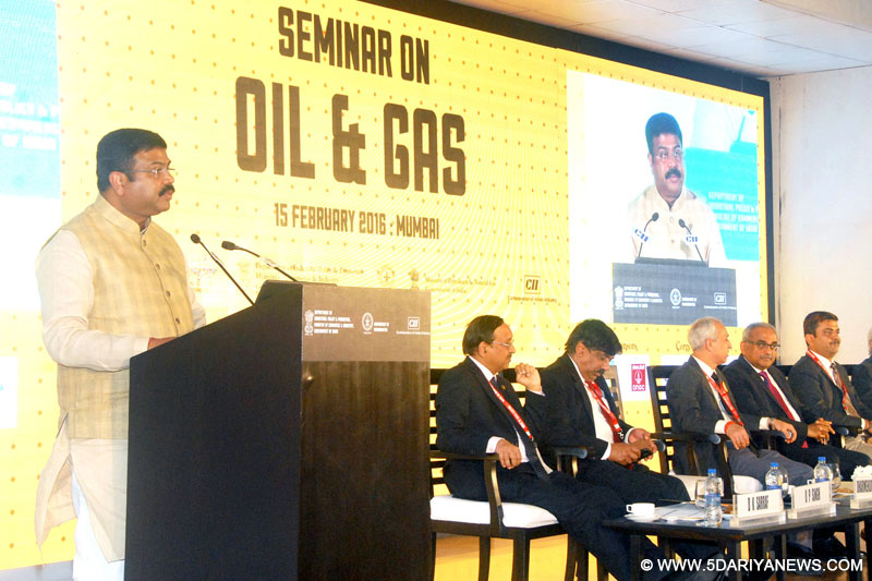 The Minister of State for Petroleum and Natural Gas (Independent Charge), Shri Dharmendra Pradhan addressing at the Seminar on “Oil and Gas”, during the Make in India Week function, in Mumbai on February 15, 2016.
