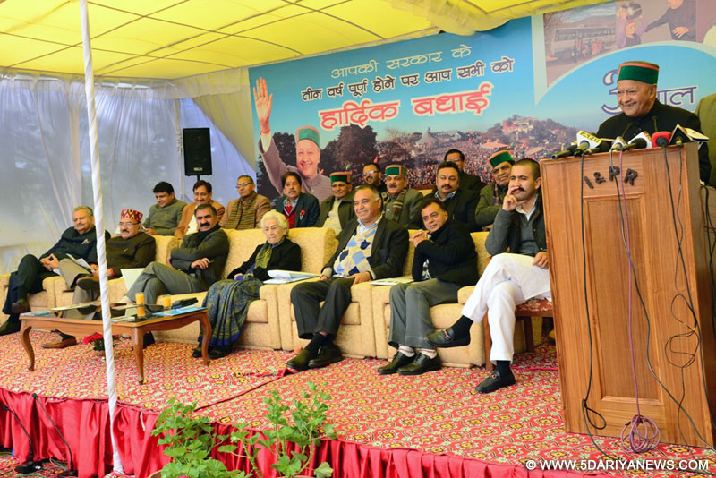 Chief Minister Shri Virbhadra Singh interacting with media persons   at Shimla  to mark the completion of 3 years of Govt. In office  on 16.2.2016.