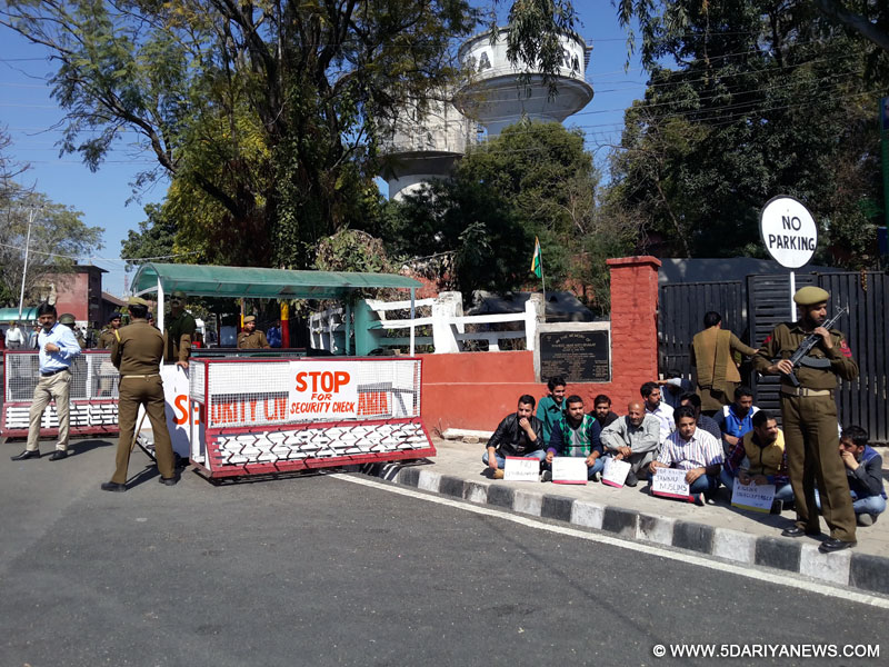 AIP protests against killing of Mohammad Yaqoob in front of Civil Secretariat Jammu