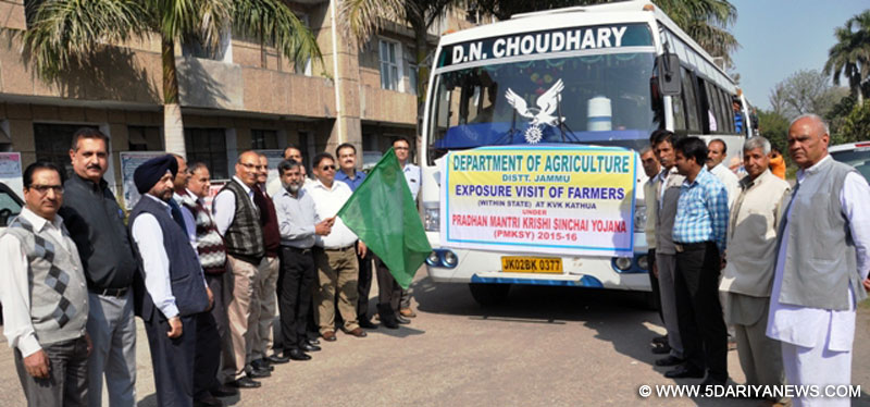 Farmers group flagged off for Inter-District exposure visit