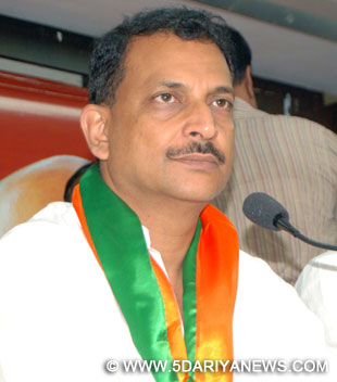Rajiv Pratap Rudy addressing the media persons on the occasion of 3rd Parliamentary Consultative Committee for Ministry of Skill Development and Entrepreneurship, at Bhubaneswar, in Odisha on January 29, 2016.