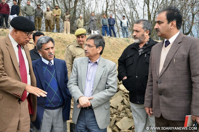 Governor inspects dredging works at Shivpora, directs officials to speed up work