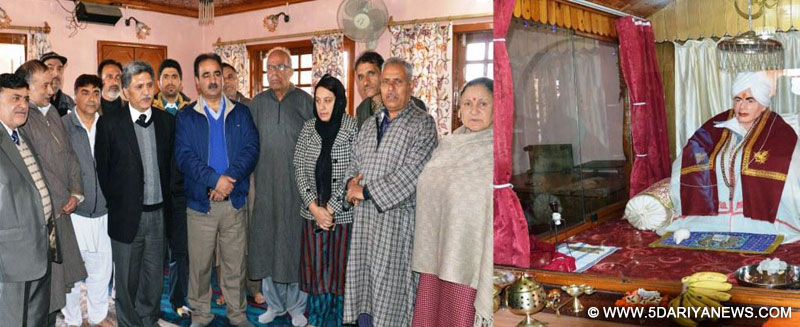 	Khursheed Ahmad Ganai visits Ganpatyar to extend Mahashivratri greetings to Pandits