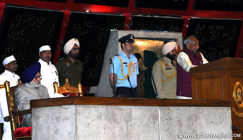 	Resolve All Legitimate Issues Of Sikhs. : Governor To Center