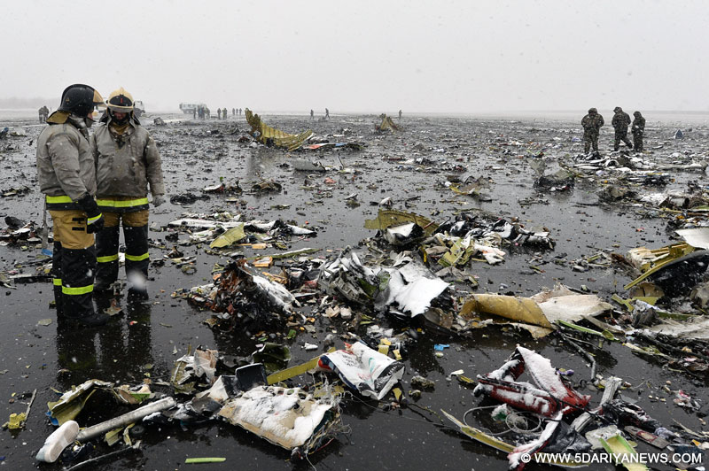 Rescuers work at the crash site of the Boeing 737-800 Flight FZ981 operated by Dubai-based budget carrier Flydubai, at the airport of Rostov-On-Don, Russia, on March 19, 2016. 