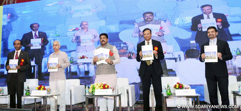 The Minister of State for Petroleum and Natural Gas (Independent Charge), Shri Dharmendra Pradhan releasing the publication at the inauguration of the 2nd Indian Oil Gas Conclave with the theme “Natural Gas : Vision 2025 – Challenges and Opportunities”, in New Delhi on March 22, 2016. The Secretary, Ministry of Petroleum and Natural Gas, Shri K.D. Tripathi and other dignitaries are also seen.
