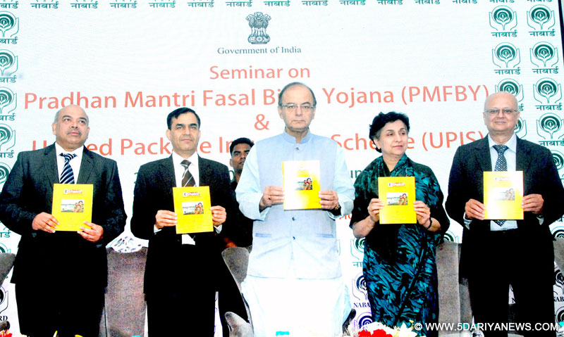 The Union Minister for Finance, Corporate Affairs and Information & Broadcasting, Shri Arun Jaitley releasing a brochure at the seminar on “Pradhan Mantri Fasal Bima Yojana (PMFBY) and Unified Package Insurance Scheme (UPIS)”, in Mumbai on March 22, 2016. The Secretary, Department of Financial Services, Smt. Anjuly Chib Duggal and other dignitaries are also seen.