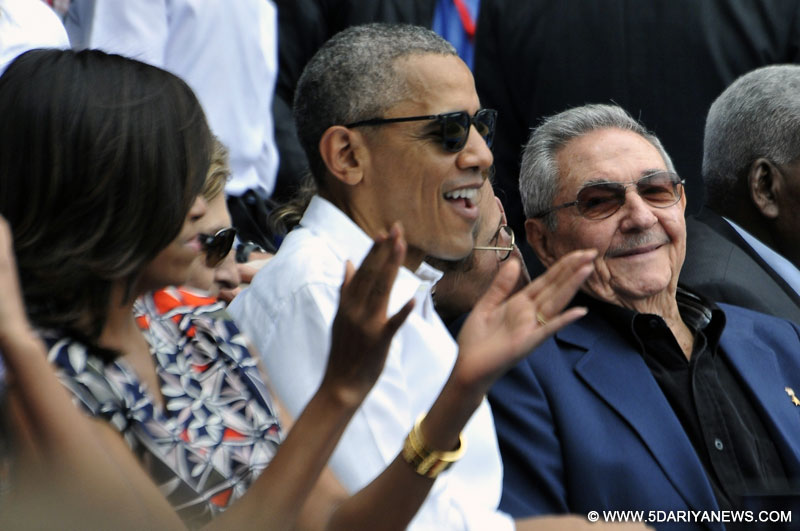 Barack Obama, Castro attend baseball game